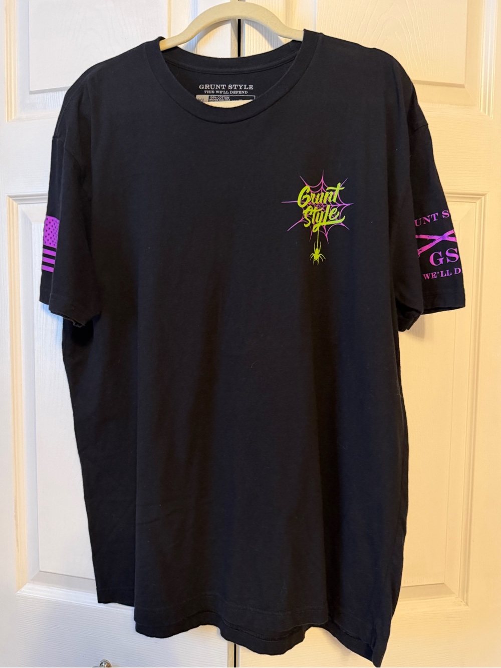 Grunt Style, Men’s T-shirt, XL, Never Trust the Living, Great Condition